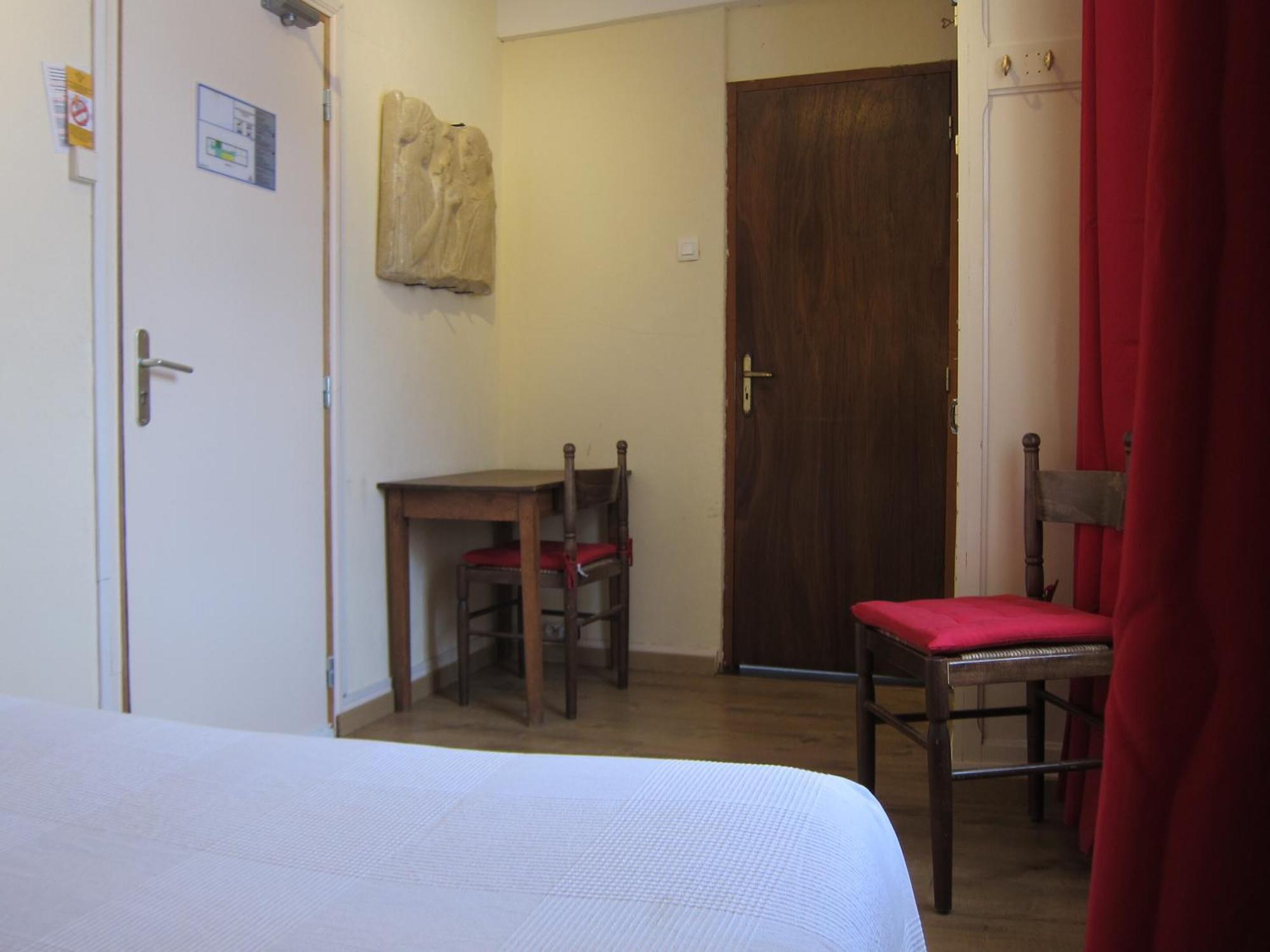 Auberge Des Deux Rivieres Seix Rom bilde