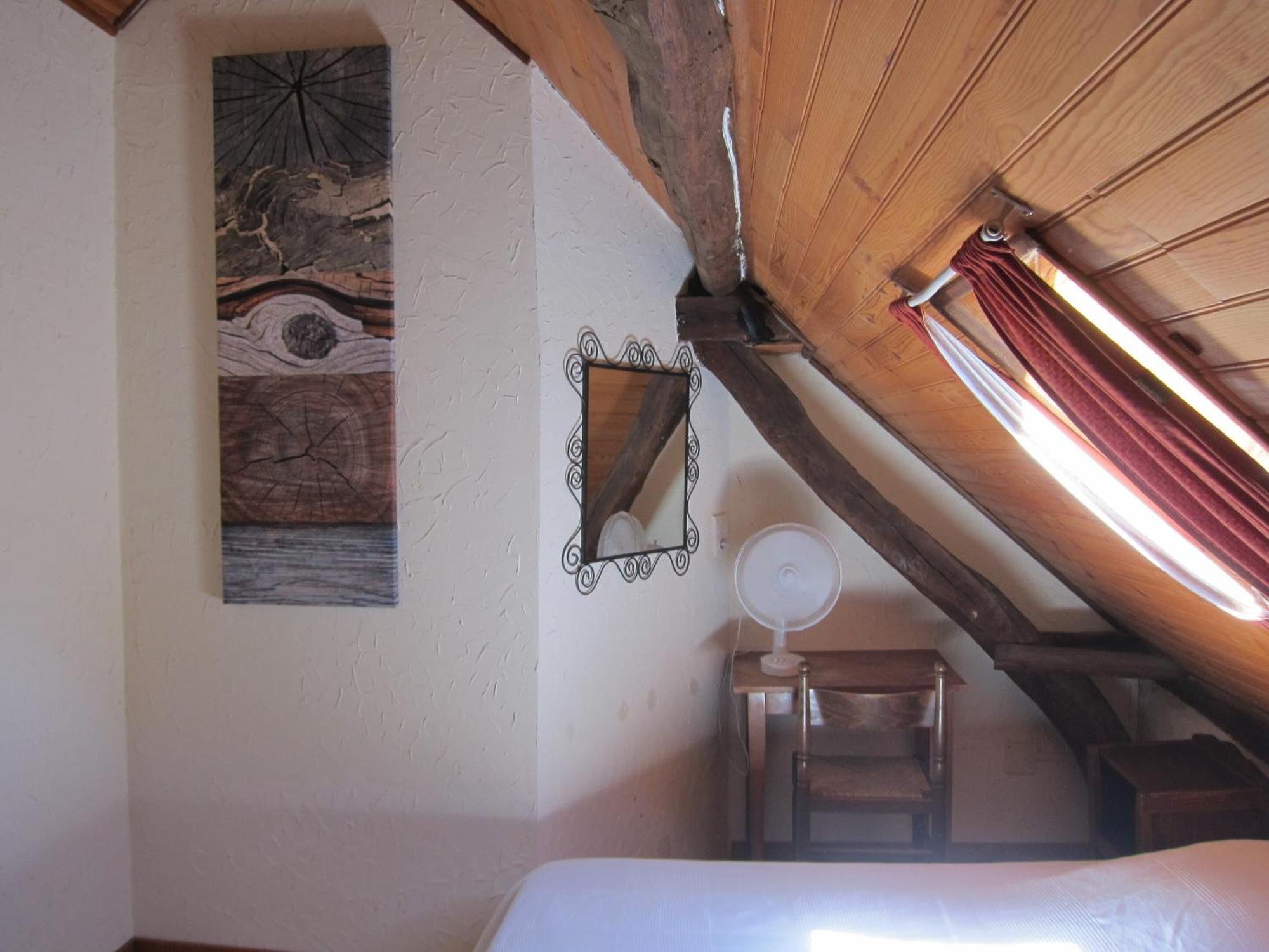 Auberge Des Deux Rivieres Seix Rom bilde