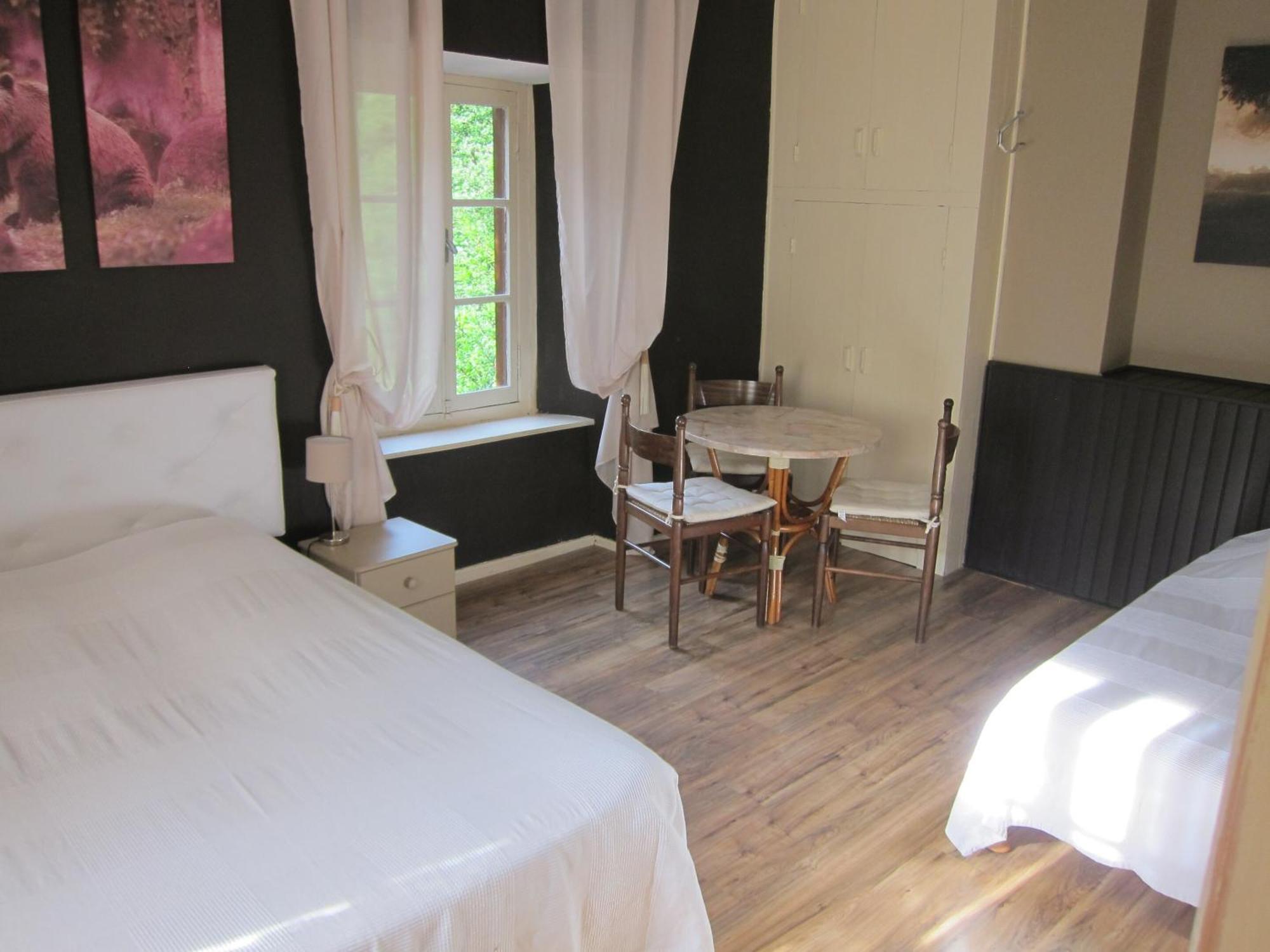 Auberge Des Deux Rivieres Seix Rom bilde
